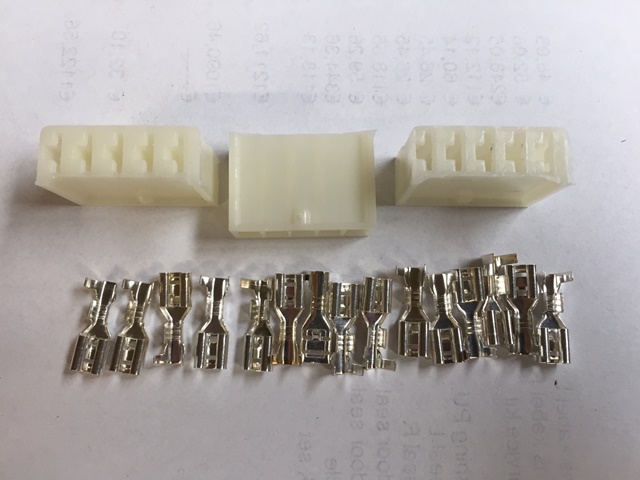 3 CONNECTORS WINDOW SWITCH